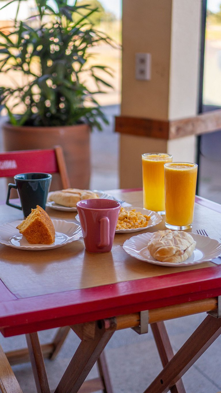 Nascer do Sol, Café da Manhã, Ar Cond. e Garagem